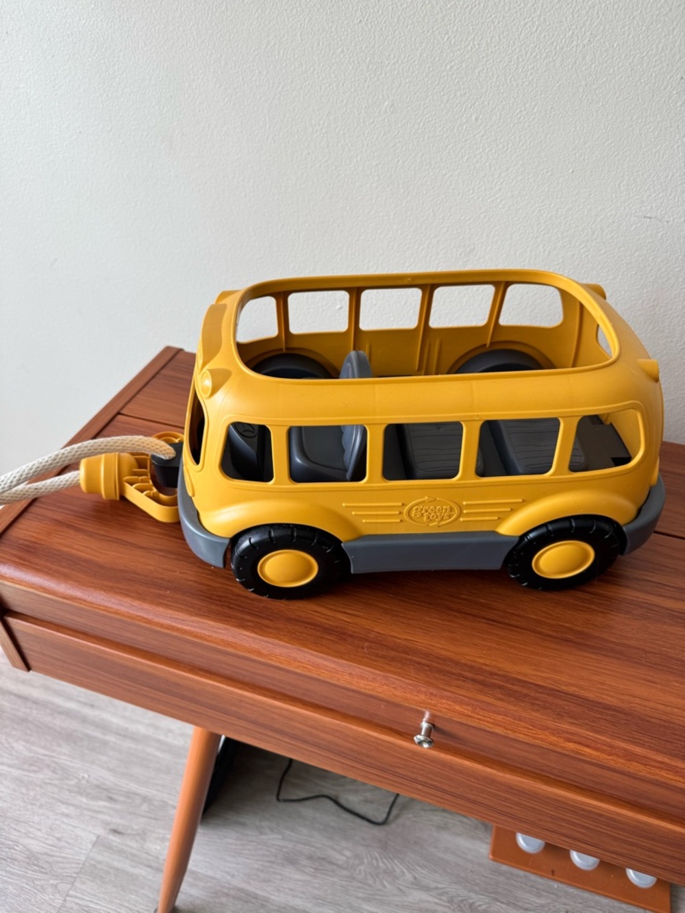 Yellow Pull-Along School Bus Toy with Rope Handle - Picture 2 of 5